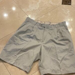 FOLIO NEW YORK MEN’S SHORTS IN SIZE 34
